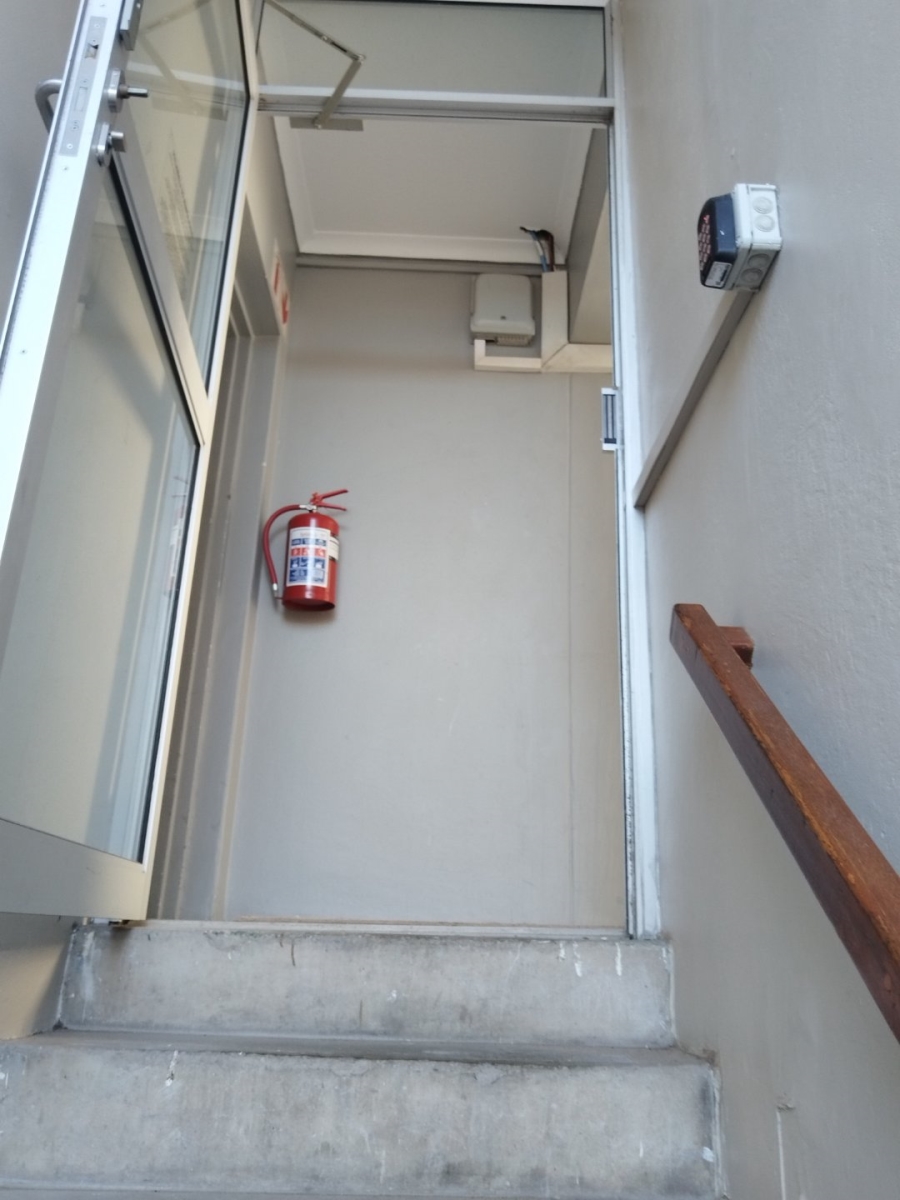 2 Bedroom Property for Sale in Summerstrand Eastern Cape